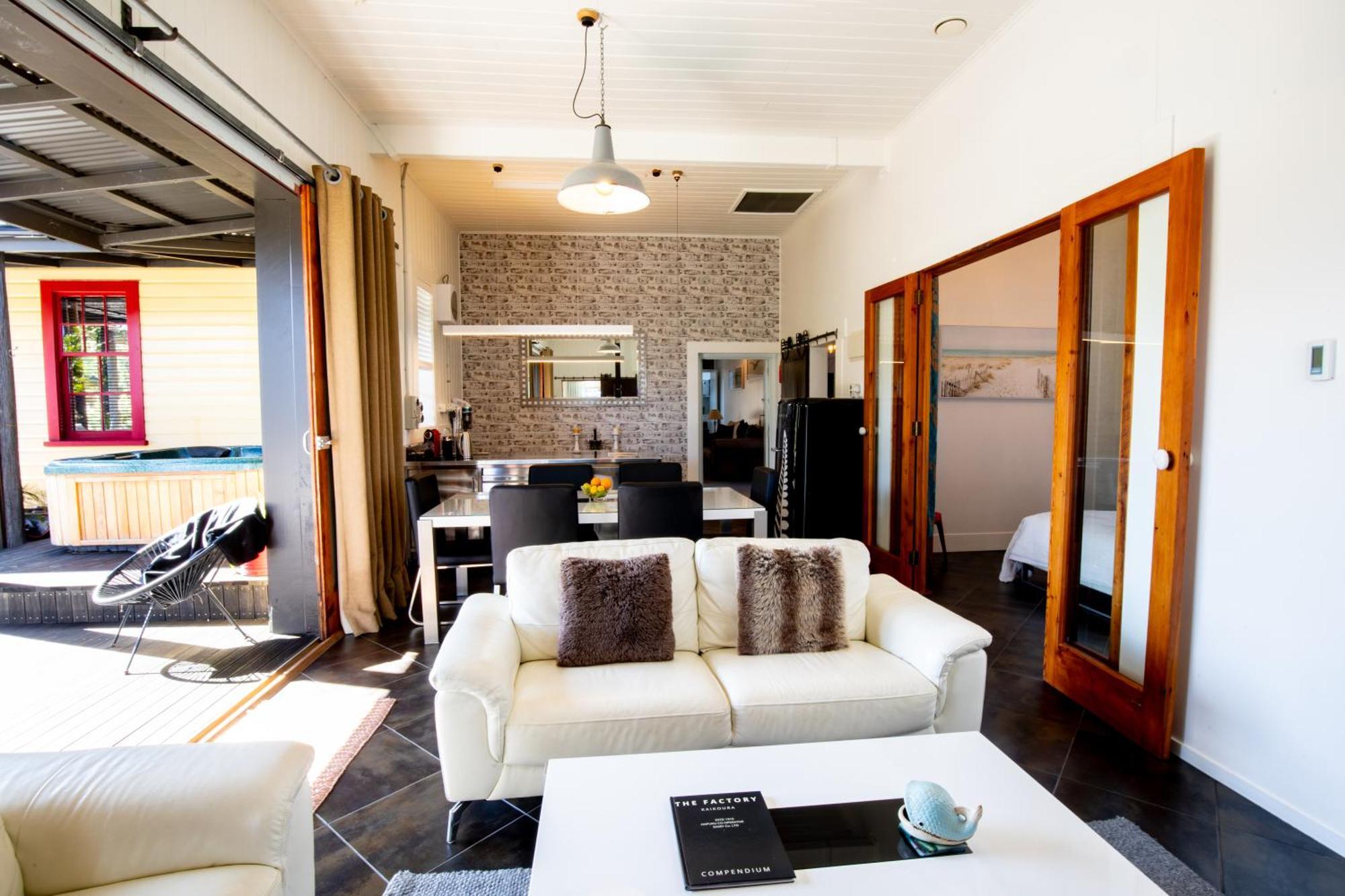 The Factory Luxury Accomodation Kaikoura Exterior photo