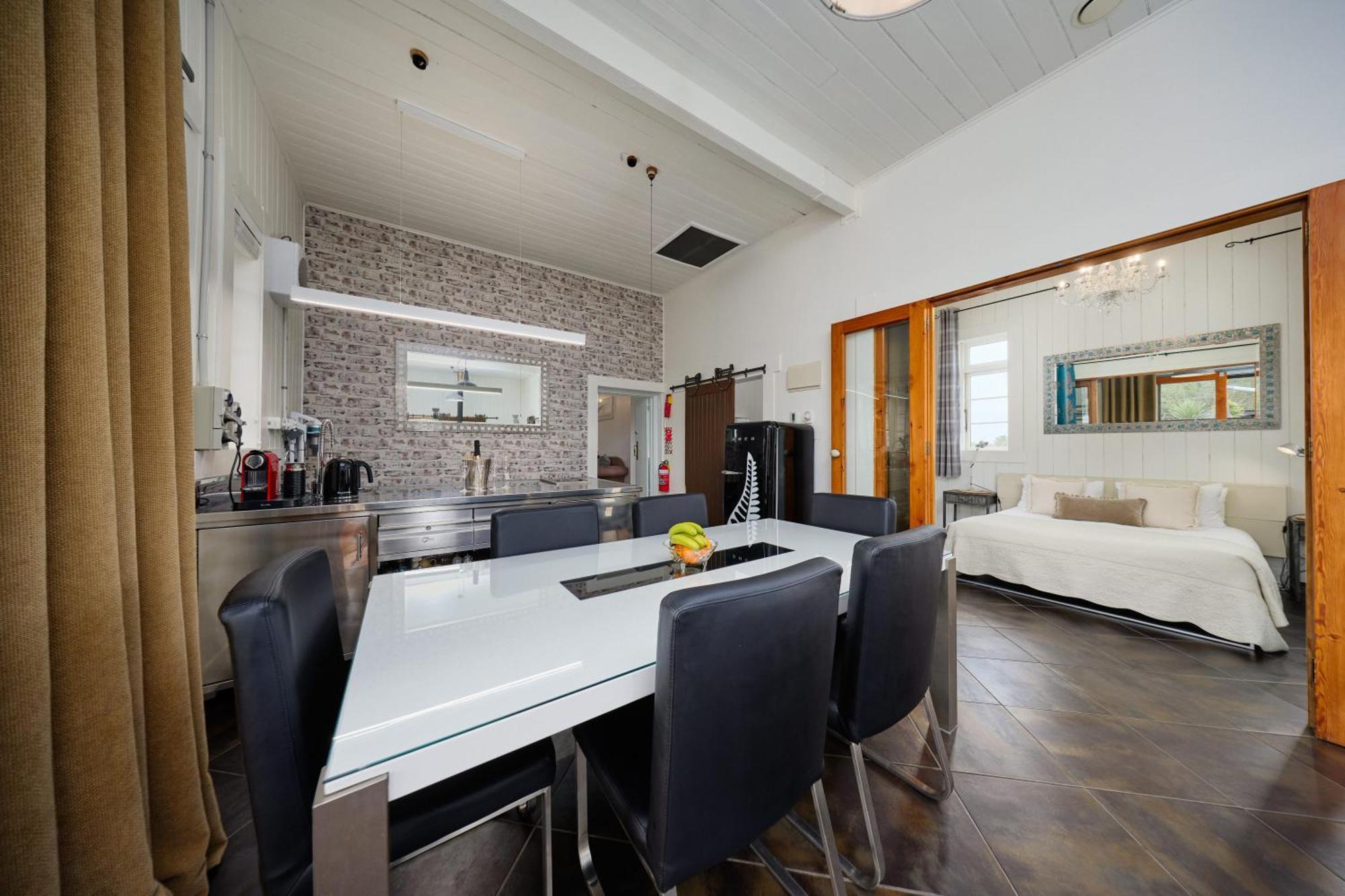 The Factory Luxury Accomodation Kaikoura Exterior photo